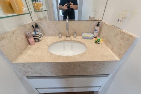 Apartamento à venda com 123m², 3 quartos e 2 vagas Apartamento à venda com 123m², 3 quartos e 2 vagasBanheiro da Suíte 1