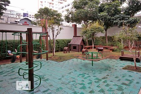Apartamento à venda com 123m², 3 quartos e 2 vagas Apartamento à venda com 123m², 3 quartos e 2 vagasÁrea comum - Playground