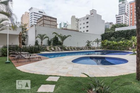 Apartamento à venda com 123m², 3 quartos e 2 vagas Apartamento à venda com 123m², 3 quartos e 2 vagasÁrea comum - Piscina