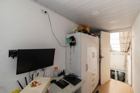 Casa à venda com 100m², 3 quartos e 2 vagas Casa à venda com 100m², 3 quartos e 2 vagasQuarto de Serviço