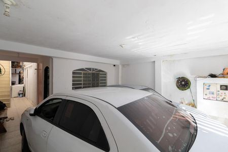 Casa à venda com 100m², 3 quartos e 2 vagas Casa à venda com 100m², 3 quartos e 2 vagasGaragem