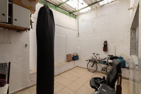 Casa à venda com 100m², 3 quartos e 2 vagas Casa à venda com 100m², 3 quartos e 2 vagasQuintal