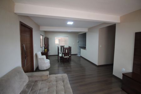 Casa para alugar com 105m², 3 quartos e 1 vagaSala