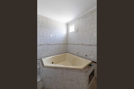 Casa à venda com 250m², 4 quartos e 2 vagas Casa à venda com 250m², 4 quartos e 2 vagasBanheiro Suíte