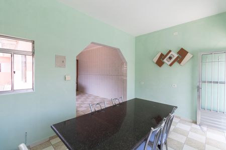 Casa à venda com 250m², 4 quartos e 2 vagas Casa à venda com 250m², 4 quartos e 2 vagasCozinha