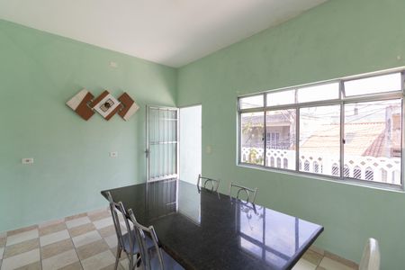 Casa à venda com 250m², 4 quartos e 2 vagas Casa à venda com 250m², 4 quartos e 2 vagasCozinha