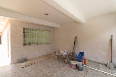 Casa à venda com 250m², 4 quartos e 2 vagas Casa à venda com 250m², 4 quartos e 2 vagasGaragem
