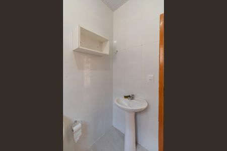 Casa à venda com 250m², 4 quartos e 2 vagas Casa à venda com 250m², 4 quartos e 2 vagasCasa 2 Banheiro