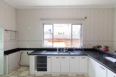 Casa à venda com 250m², 4 quartos e 2 vagas Casa à venda com 250m², 4 quartos e 2 vagasCozinha