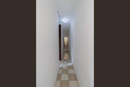 Casa à venda com 250m², 4 quartos e 2 vagas Casa à venda com 250m², 4 quartos e 2 vagasCorredor