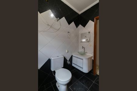 Casa à venda com 250m², 4 quartos e 2 vagas Casa à venda com 250m², 4 quartos e 2 vagasBanheiro