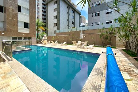 Apartamento à venda com 148m², 4 quartos e 3 vagasÁrea comum - Piscina