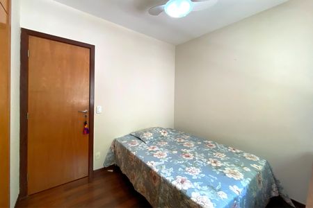 Apartamento à venda com 148m², 4 quartos e 3 vagasQuarto 2
