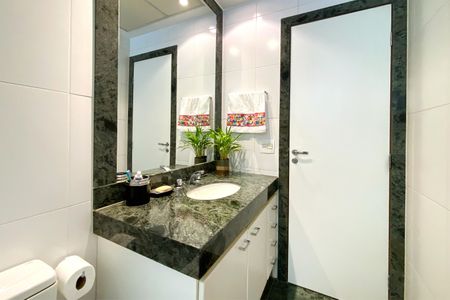 Apartamento à venda com 148m², 4 quartos e 3 vagasBanheiro