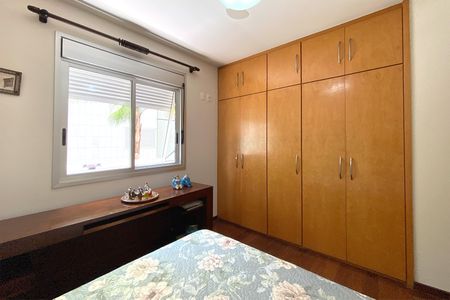 Apartamento à venda com 148m², 4 quartos e 3 vagasQuarto 2