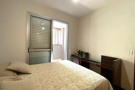 Apartamento à venda com 148m², 4 quartos e 3 vagasQuarto 4