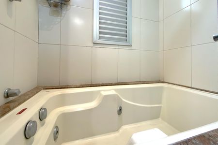 Apartamento à venda com 148m², 4 quartos e 3 vagasBanheiro da Suíte 1