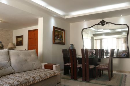 Apartamento à venda com 120m², 3 quartos e 1 vagaSala