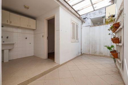 Casa para alugar com 115m², 3 quartos e 2 vagasQuintal