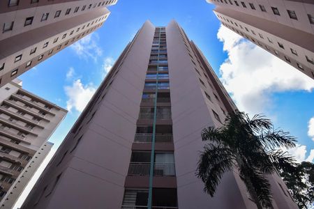 Apartamento à venda com 69m², 3 quartos e 2 vagasFachada