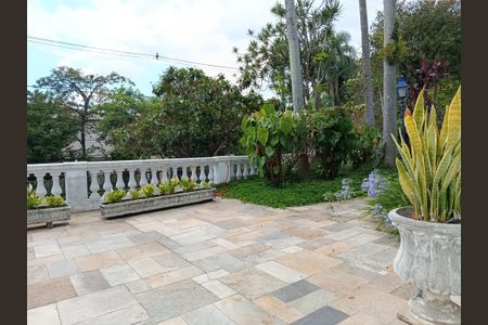 Varanda de casa à venda com 4 quartos, 12000m² em Vila Madalena, São Paulo