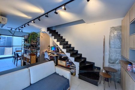 Casa à venda com 120m², 3 quartos e 4 vagasSala