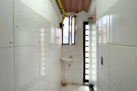 Banheiro de kitnet/studio para alugar com 1 quarto, 22m² em Senhor dos Passos, Belo Horizonte