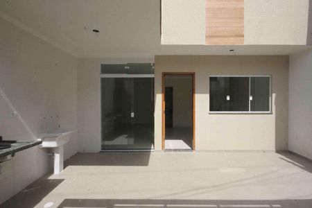 Casa à venda com 82m², 2 quartos e 2 vagasGaragem