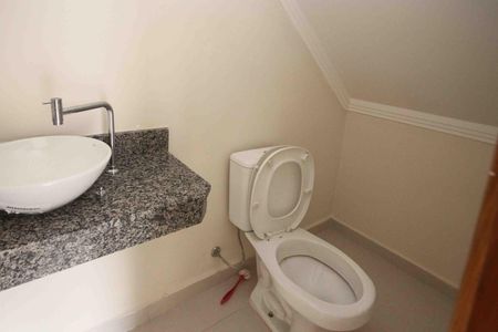 Casa à venda com 82m², 2 quartos e 2 vagasLavabo