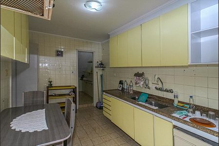 Casa à venda com 180m², 4 quartos e 2 vagas Casa à venda com 180m², 4 quartos e 2 vagascozinha_3