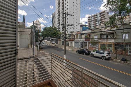 Casa à venda com 180m², 4 quartos e 2 vagas Casa à venda com 180m², 4 quartos e 2 vagassacada no quarto 3_1
