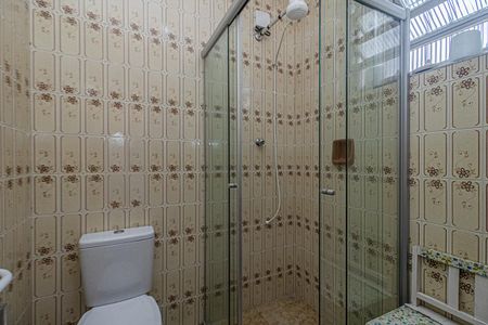 Casa à venda com 180m², 4 quartos e 2 vagas Casa à venda com 180m², 4 quartos e 2 vagasbanheiro na suíte_2