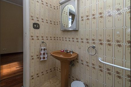 Casa à venda com 180m², 4 quartos e 2 vagas Casa à venda com 180m², 4 quartos e 2 vagasbanheiro na suíte_3