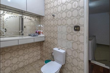 Casa à venda com 180m², 4 quartos e 2 vagas Casa à venda com 180m², 4 quartos e 2 vagasbanheiro social_3