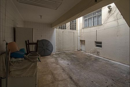 Casa à venda com 180m², 4 quartos e 2 vagas Casa à venda com 180m², 4 quartos e 2 vagasárea de serviço_4