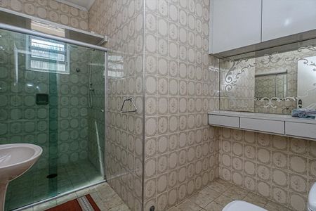 Casa à venda com 180m², 4 quartos e 2 vagas Casa à venda com 180m², 4 quartos e 2 vagasbanheiro social_1