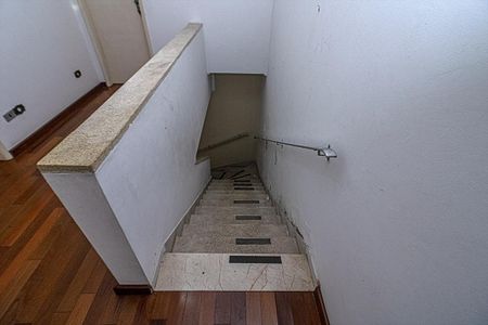 Casa à venda com 180m², 4 quartos e 2 vagas Casa à venda com 180m², 4 quartos e 2 vagasacesso para os pisos_2