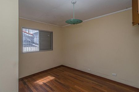 Casa à venda com 180m², 4 quartos e 2 vagas Casa à venda com 180m², 4 quartos e 2 vagassuíte_1
