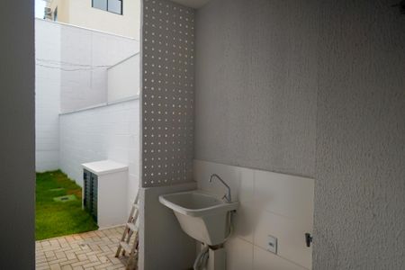 Área de Serviço de casa de condomínio para alugar com 3 quartos, 166m² em Conjunto Residencial Storil, Aparecida de Goiânia
