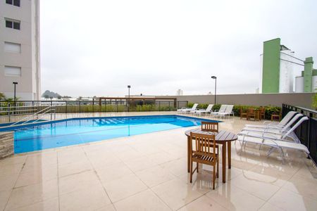 Apartamento para alugar com 76m², 3 quartos e 1 vagaÁrea comum - Piscina