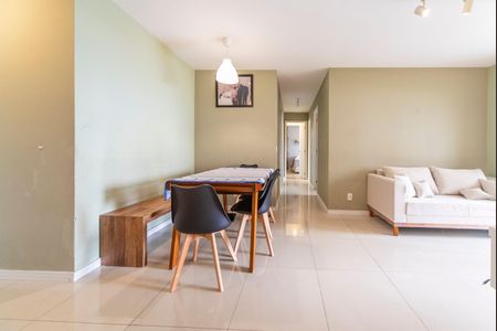 Apartamento para alugar com 76m², 3 quartos e 1 vagaSala