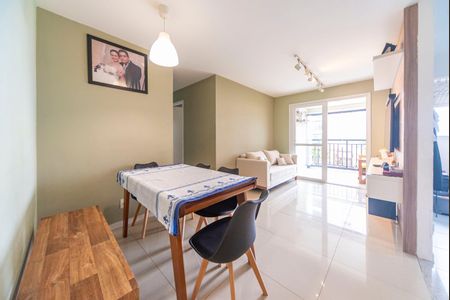 Sala de apartamento para alugar com 3 quartos, 76m² em Campestre, Santo André