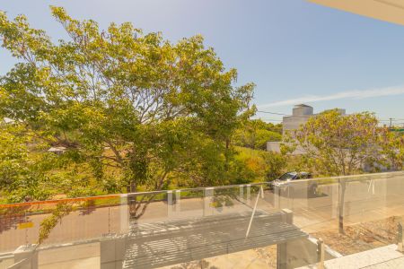 Casa à venda com 230m², 3 quartos e 2 vagas Casa à venda com 230m², 3 quartos e 2 vagasVista Varanda da Suíte 3