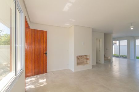 Casa à venda com 230m², 3 quartos e 2 vagas Casa à venda com 230m², 3 quartos e 2 vagasSala