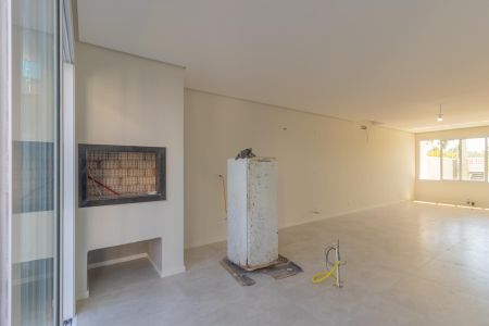 Casa à venda com 230m², 3 quartos e 2 vagas Casa à venda com 230m², 3 quartos e 2 vagasChurrasqueira