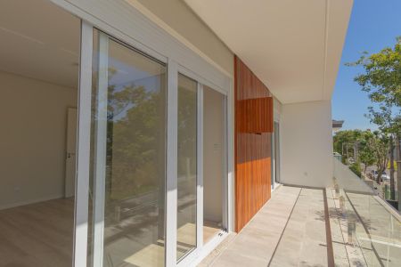 Casa à venda com 230m², 3 quartos e 2 vagas Casa à venda com 230m², 3 quartos e 2 vagasVaranda da Suíte 3