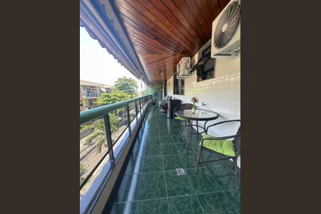 Apartamento para alugar com 163m², 3 quartos e 3 vagasVaranda