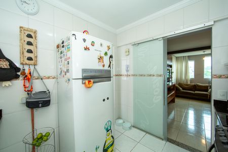 Apartamento à venda com 72m², 3 quartos e 2 vagasCOZINHA