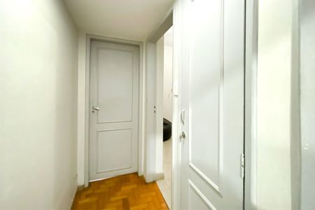 Apartamento à venda com 156m², 4 quartos e sem vagaCorredor