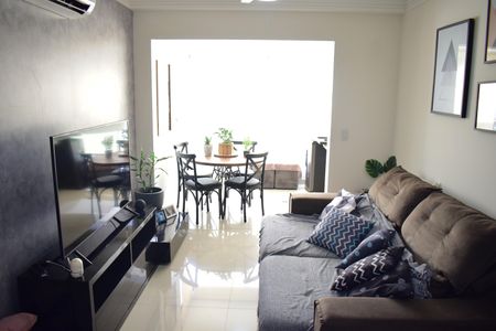 Apartamento para alugar com 77m², 1 quarto e 2 vagasSala